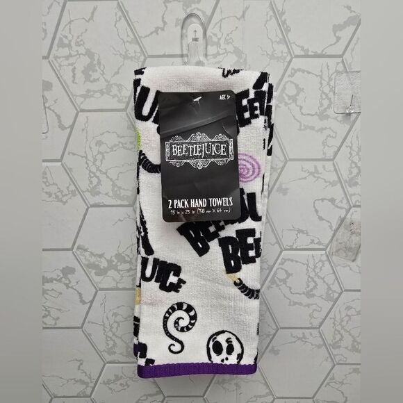 Nwt Beetlejuice Halloween 2 pc Hand Towels - Picture 5 of 7
